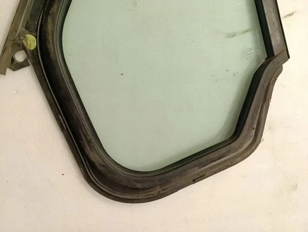Begagnad Ford OE vänster framruta OEM 43R00098 image 4