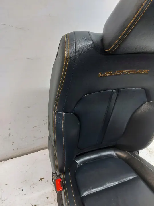 Sitze Ford Ranger VI 2024 FORDRENGEKANAPY24 Vorne & Hinten image 10