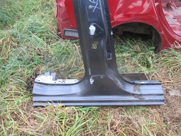 Rechte Mittelstütze OEM SŁUPEK ŚRODKOWY PRAWY Ford Mondeo image 4
