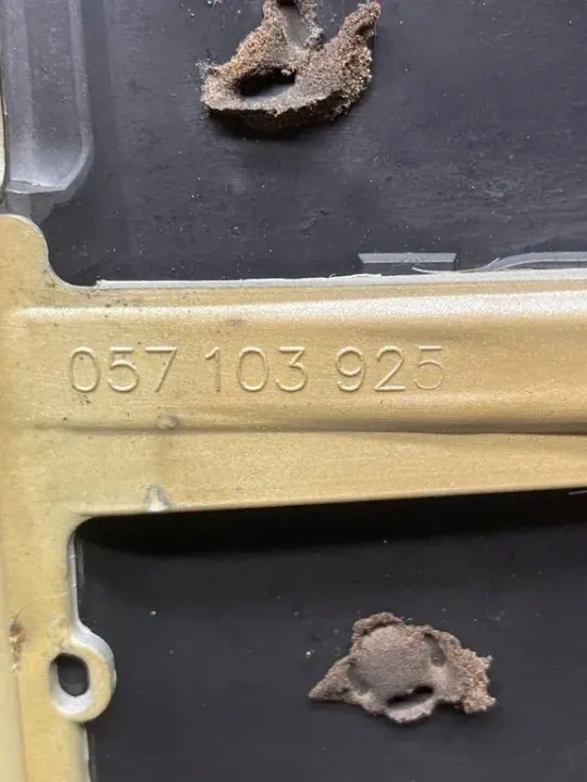 Motorabdeckung OEM 057103925 für Audi Q7 4.2L Diesel image 4