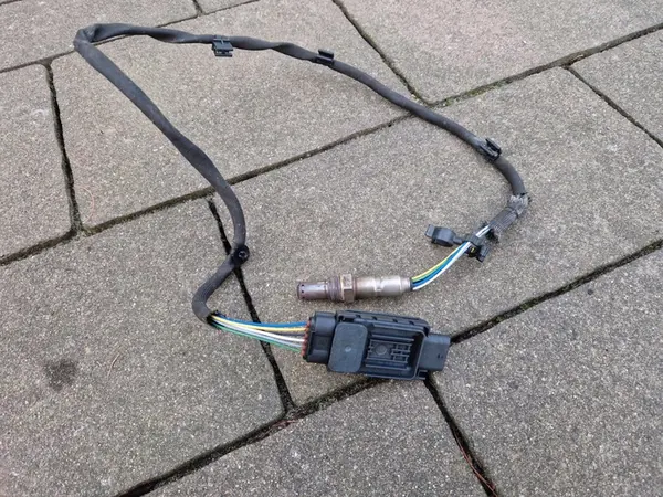 BMW Lambda Sensor NOx Modul 8580410-04 image 4