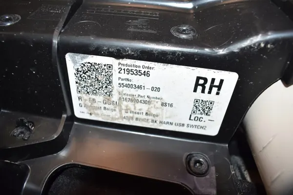 Flanco de maletero derecho OEM A1676904308 Mercedes GLS image 5
