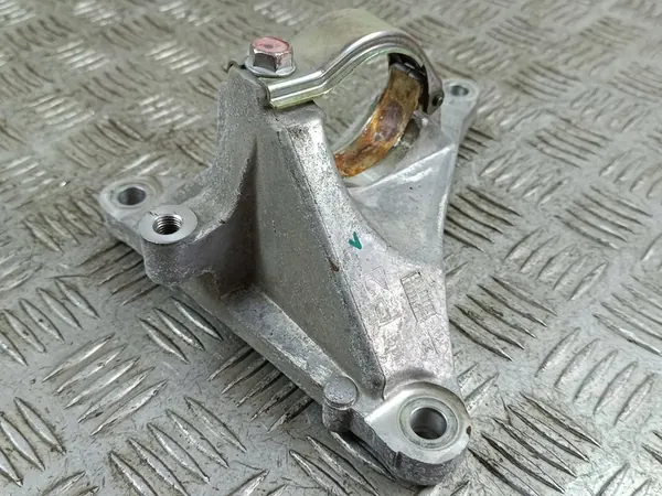 Support de palier pour Mitsubishi Outlander IV image 2