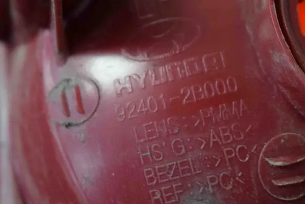 Lámpara trasera izquierda Hyundai Santa Fe II 92401-2B000 image 5