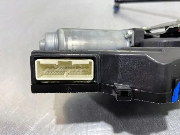 Module de hayon Mitsubishi Outlander OEM FBZ20442 image 3