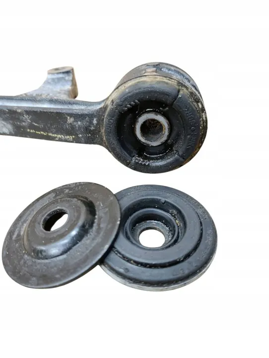 Etudifferentiaalin kiinnike OEM 523800C010 Toyota Sequoia image 5