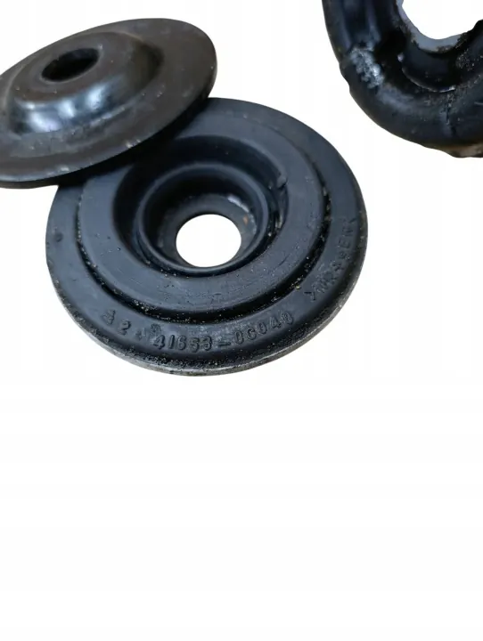 Etudifferentiaalin kiinnike OEM 523800C010 Toyota Sequoia image 7