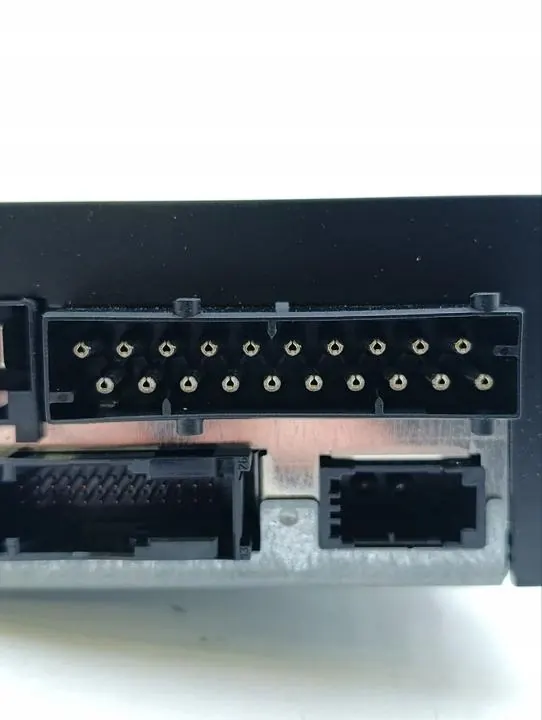 BMW Audio-vahvistin OEM 9393662 7-sarja 2016 image 6