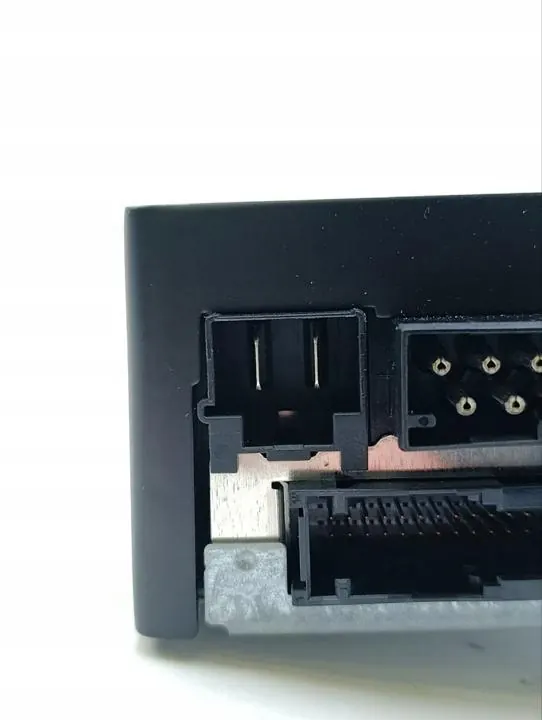 BMW Audio-vahvistin OEM 9393662 7-sarja 2016 image 7