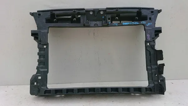 Parachoque dianteiro VW TOURAN 2010-2015 image 6