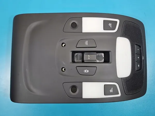 Luz de cabina Audi A6 C7 OEM 4G0947135E - Usado image 3