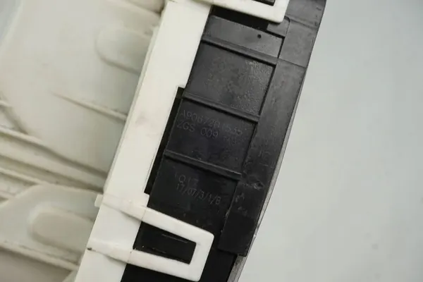 Dörrlåsaktuator vänster fram Mercedes Sprinter W906 A9067600934 image 10