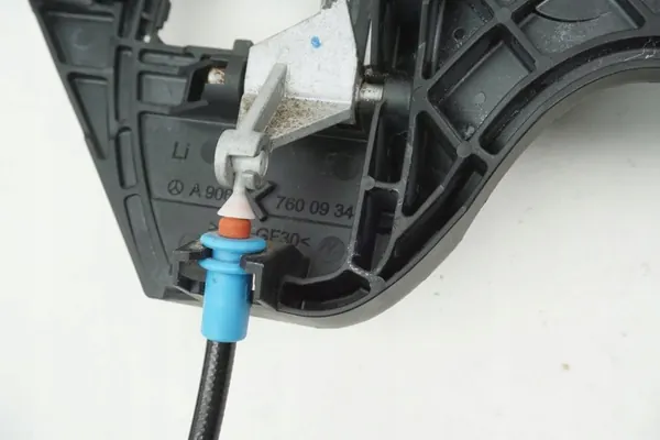 Dörrlåsaktuator vänster fram Mercedes Sprinter W906 A9067600934 image 6