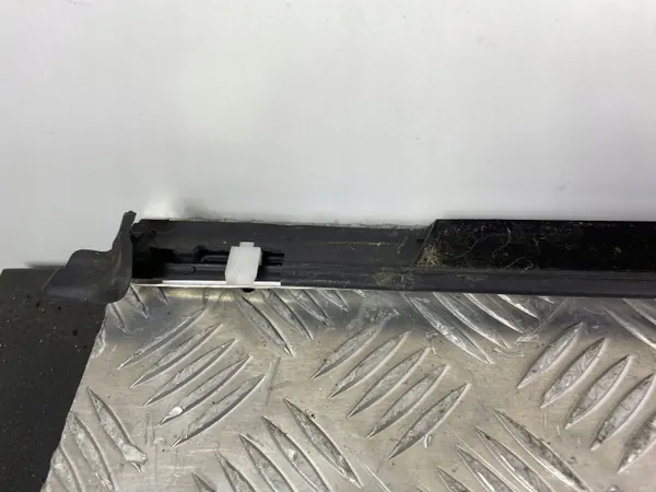 Junta ventana trasera Volvo XC90 OEM FOB25793 image 3