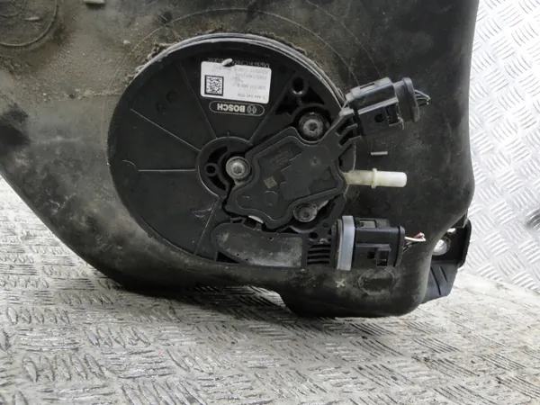 Gebrauchte AdBlue-Tankpumpe OEM 5Q0131969B 3Q0131877C image 4