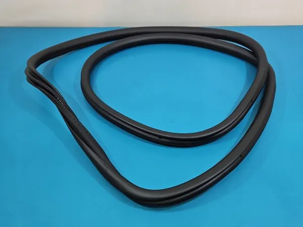 OEM 9811538180 Vänster Bakdörrs Tätning Peugeot 3008 II image 2