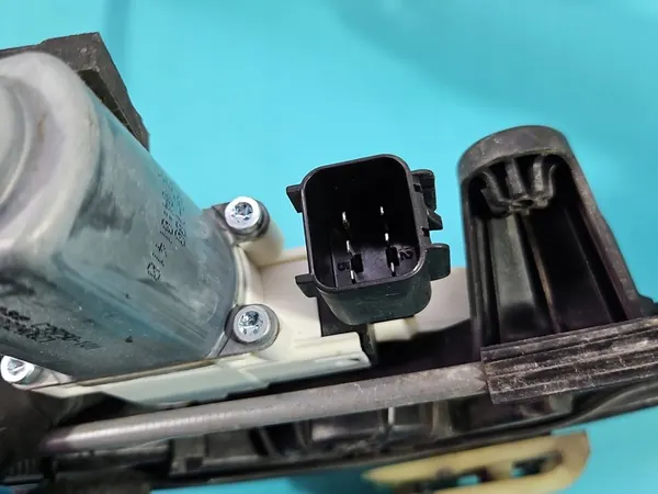 Elevador de vidro dianteiro esquerdo Jaguar XE X760 OEM GX7323201AD image 9