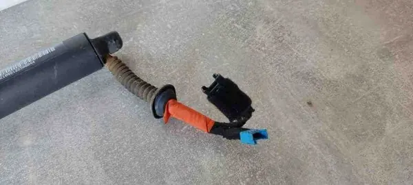 Atuador do porta-malas esquerdo BMW X1 (F48) 2017 image 5