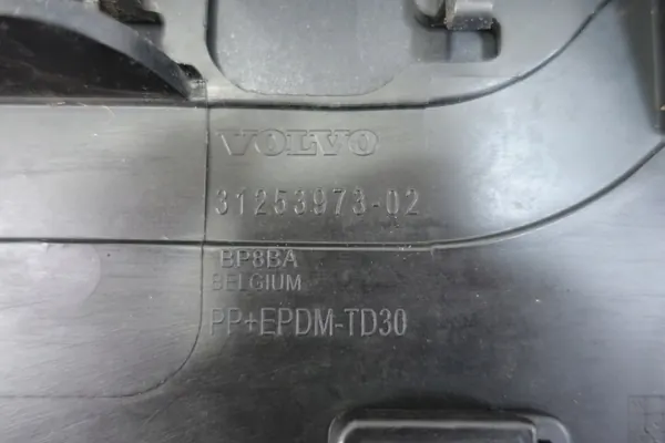 Spoiler coffre Volvo V40 II OEM 31253973 - Occasion image 10