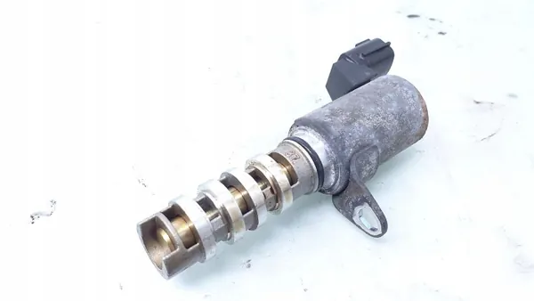 Solenoide de distribución variable Nissan OE image 2