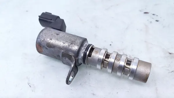 Solenoide de distribución variable Nissan OE image 3