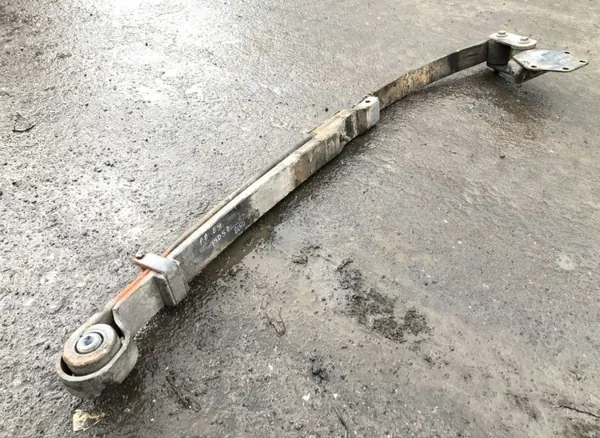 Blattfeder vorne rechts OEM 500355490 Iveco image 4