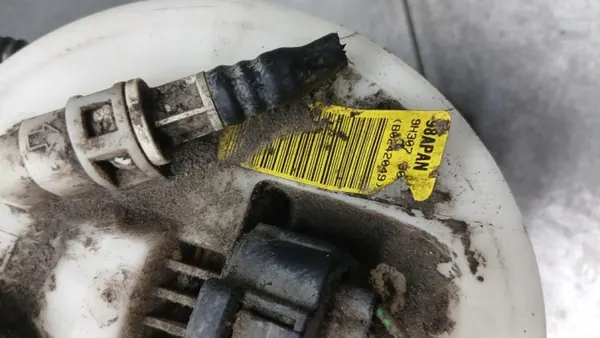 Bränslepump OEM VOLVOMAR-141976-98APAN Ford Focus image 3