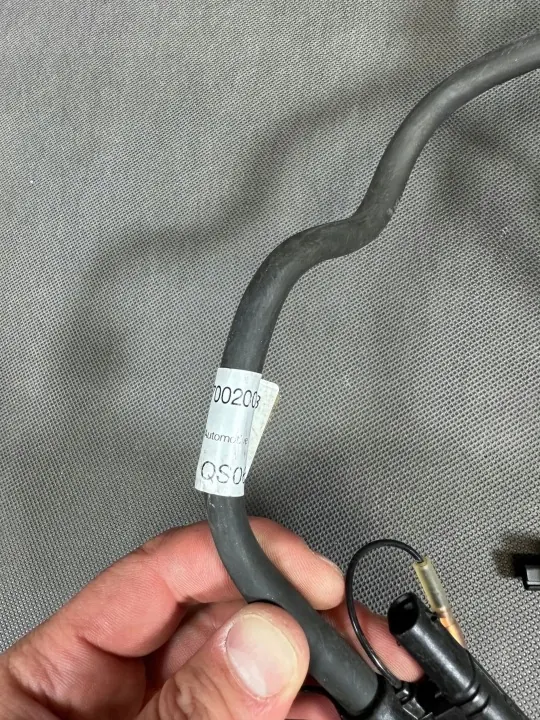 Inyector AdBlue Mercedes OEM A2384702000 - Usado image 6