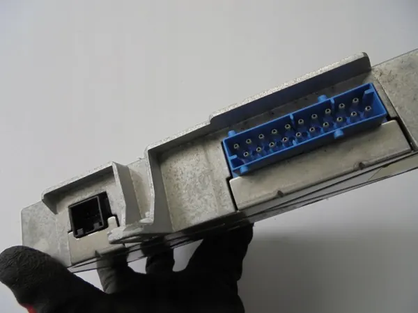 Porsche Audio-Verstärker OEM 7P5035223G - Gebraucht image 4