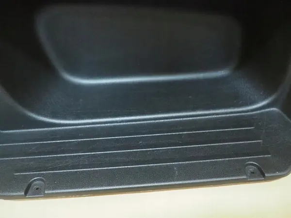 OEM 9817976377 Cobertura de pacote esquerda para Berlingo IV image 3