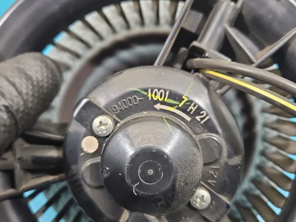 Ventilador de ar Toyota Prius II XW20 03- OEM 194000-1001 image 5