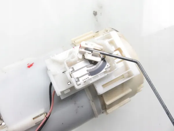 Brandstofpomp 1.0 107 AYGO CITROEN C1 107 05-14 OEM 77020-0H010 image 2