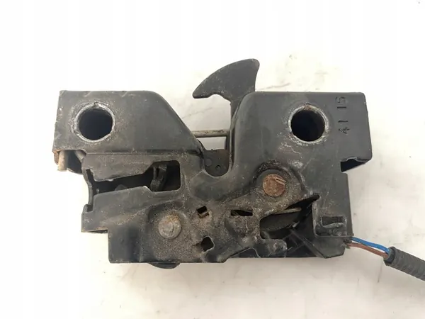 Motorhuvslås med sensor VW Caddy 2015-2020 OEM 2K5823509C image 4