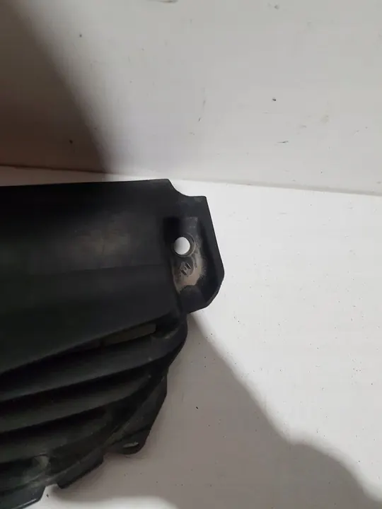 Grade de ventilação dianteira Renault Laguna I 1999 image 3