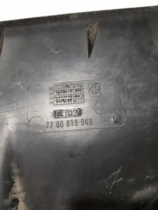 Grade de ventilação dianteira Renault Laguna I 1999 image 9