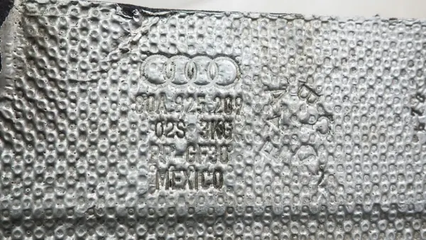 Audi Q5 II 80A Heat Shield 80A825209 image 4