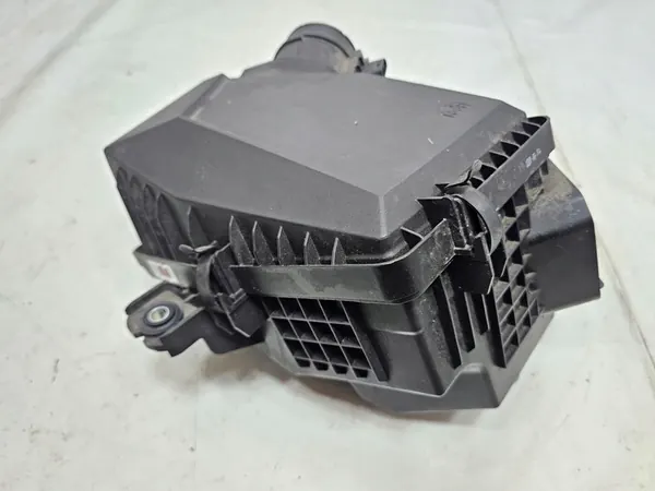 Ilmansuodattimen Kotelo Hyundai Santa Fe 1.6 HEV OEM 28110-P0410 image 2