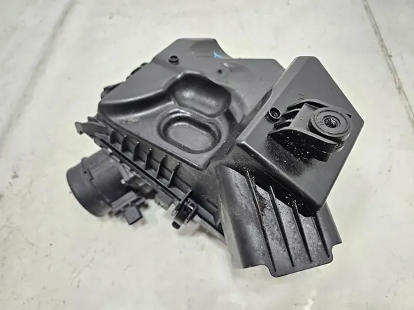 Ilmansuodattimen Kotelo Hyundai Santa Fe 1.6 HEV OEM 28110-P0410 image 4