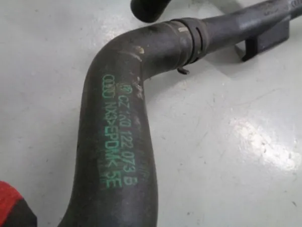 SEAT LEON II 07 1.6 MPI Vesijohdot 1K0122073B image 4