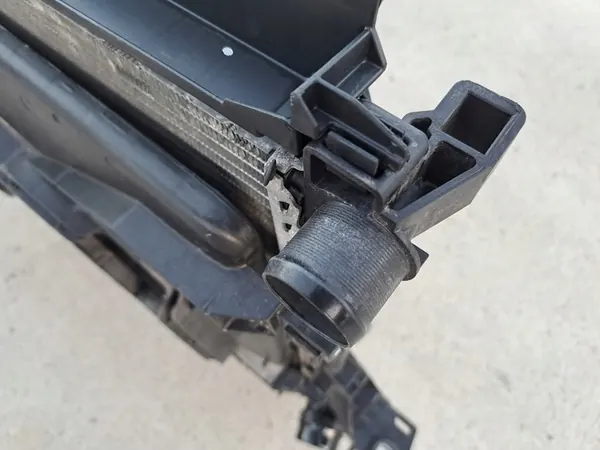 Radiador Intercooler Frontal Nissan NV400 2.3 DCI image 10