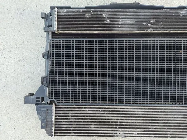 Radiador Intercooler Frontal Nissan NV400 2.3 DCI image 5