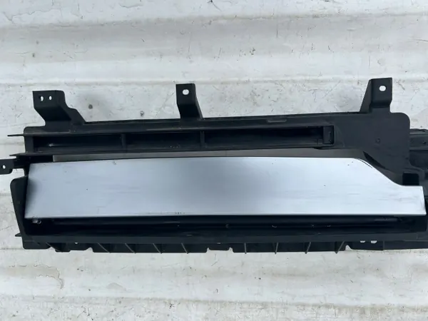 OEM 2000-L1000 Linker Luchtroosterlamel Hyundai Ioniq V image 3