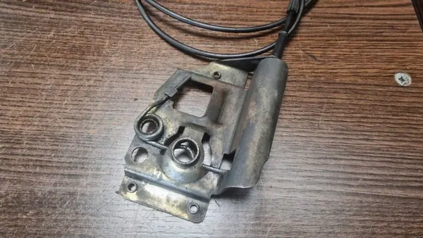 Iveco OE 5801899744 Haste Fechadura Tampa Motor image 5