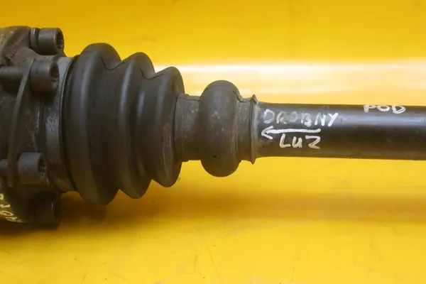 Fram vänster axel VW Transporter T4 1.9 TD image 10