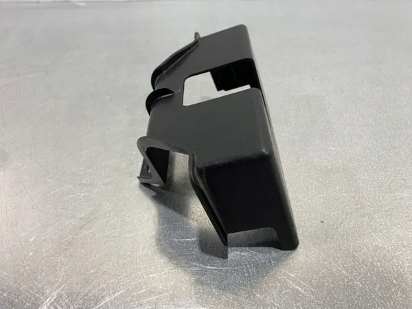 Mitsubishi Outlander IV konepellin lukon kansi OEM 5915A334 image 5