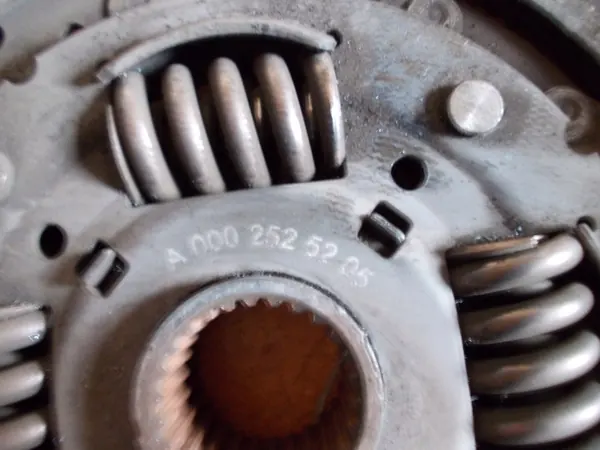 Kaksimassainen Flywheel A0002525205 Sprinter 2.2 image 7