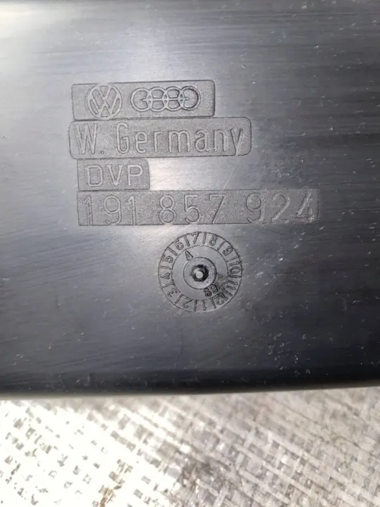VW 191857924 Taschenablage für Golf II Jetta image 6