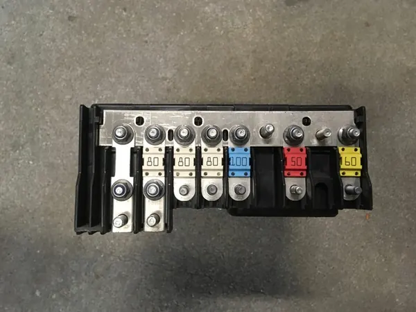 Caixa de Fusíveis VW PASSAT B6 2.0L Diesel 2006 3C0937125 image 3