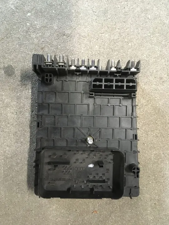 Caixa de Fusíveis VW PASSAT B6 2.0L Diesel 2006 3C0937125 image 4