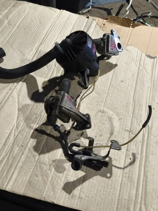 Pompe à air secondaire Mercedes OEM A0001405185 image 3